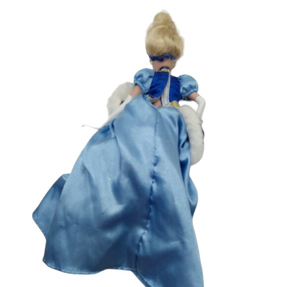 Disney Porcelain Cinderella Princess Doll Brass Key Collection Keepsake Edition - Picture 2 of 9